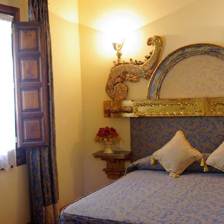 Hotel Alcazar Сеговія Номер фото