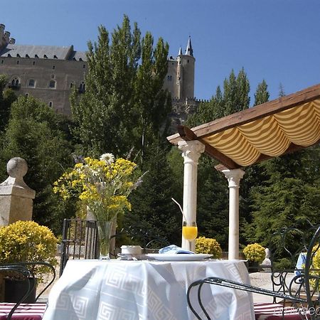 Hotel Alcazar Сеговія Ресторан фото
