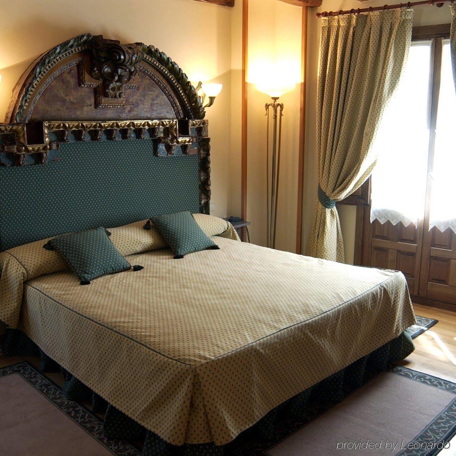 Hotel Alcazar Сеговія Номер фото